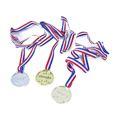 Produktbild von Set aus 3 Medaillen in Gold, Silber und Bronze, jeweils mit Band zum Umhängen