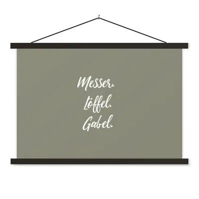 Produktbild von MuchoWow® Textilposter Besteck - Messer. Löffel. Gabel. - Sprichwörter - Zitate 60x40 cm mit schwarzem Rahmen - Hölzernes