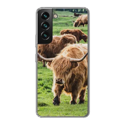 Produktbild von MuchoWow® Handyhülle Schutzhülle Hülle für Samsung Galaxy S22 Schottische Highlander - Tiere - Gras Silikon Softcase Handy Hülle - Mobiltelefonhülle