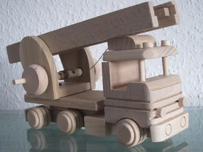 Produktbild von Feuerwehr Truck Modellauto Feuerwehrauto Feuerwehrwagen LKW Drehleiter Holz