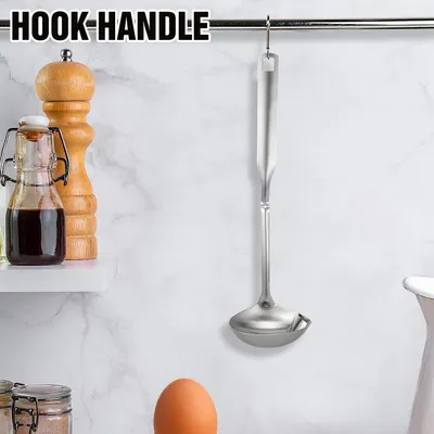 Produktbild von Suppenkelle aus Edelstahl mit Ölabscheider und Filteröffnung für Hotpot und Suppen