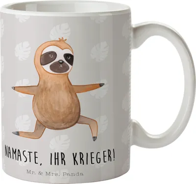 Produktbild von Mr. & Mrs. Panda Tasse Faultier Yoga - Grau Pastell - Geschenk, Kaffeetasse, Deko, Kaffeebecher, Entspannung, Becher, Geschenktasse, Meditation, bedruckt