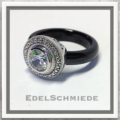 Produktbild von Edelschmiede925 Keramikring (schwarz) m. Silberkopf + Zirkonia Ringgröße 54