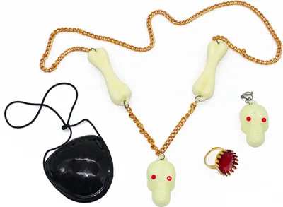 Produktbild von Piraten Totenkopf Schmuck-Set (Halskette, Ohrclips, Ring & Augenklappe)
