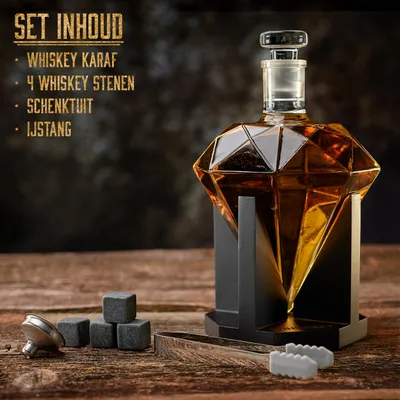 Produktbild von Whiskey Karaffe Set 700 ml, Diamant Karaffe mit 4 Whiskey Steinen, für Bar