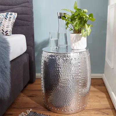 Produktbild von WOHNLING Beistelltisch 42x49x42cm Aluminium Silber Dekotisch orientalisch rund Kleiner Hammerschlag Abstelltisch Designer Ablagetisch Metall modern