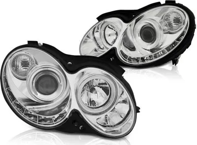 Zdjęcie produktu dla Reflektory stylizowane z diodowymi światłami do jazdy dziennej, pasujące do Mercedes-Benz CLK W209 (2003–2010), chromowane