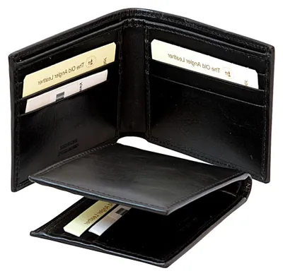 Produktbild von Old Angler Bifold-Brieftasche aus schwarzem Leder mit RFID-Abschirmung |  Italy | Klassisches Design mit 6 Kartenfächern