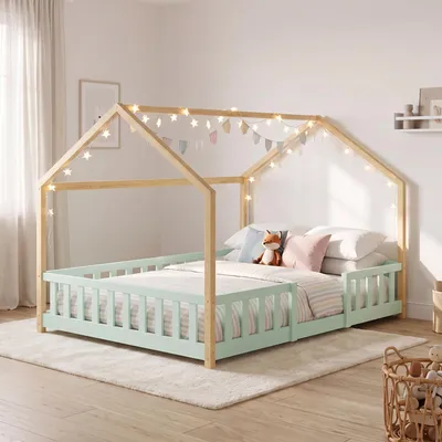 Zdjęcie produktu dla Łóżeczko dziecięce "Sisimiut" w stylu Montessori, w kolorze miętowym/naturalnym, wykonane z drewna sosnowego, z barierą ochronną, wymiary 140 x 200 cm