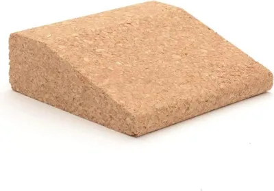 Produktbild von Natürlicher Kork Pocket Wedge Kompaktformat - ZenYogaWedge - Einzelblock Ziegel für Lyengar Yoga - Rutschfeste Griffigkeit.