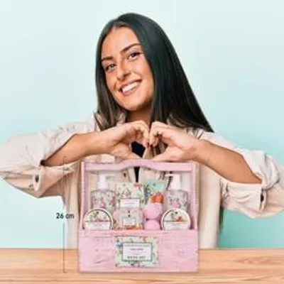 Produktbild von Geschenkset Duschset Pflegeset Damen "Vintage Florals" in Vintage Holzbox