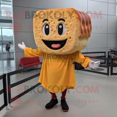 Imagen del producto de Personaje REDBROKOLY de disfraz de mascota Rust Grilled Cheese Sandwich vestido con una sudadera con capucha y gorras