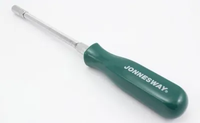 Immagine prodotto di Cacciavite flessibile Jonnesway con presa 7 mm ag010184c