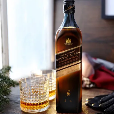 Produktbild von Johnnie Walker Double Black Whisky Schottland  70.00 cl 40.0 %