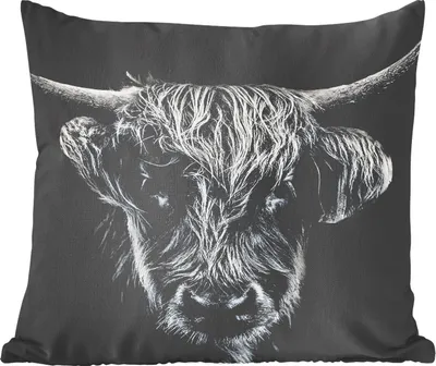 Produktbild von MuchoWow® Zierkissen Sofakissen Wohnzimmer Dekokissen 45x45 cm Schottisches Hochlandrind - Schwarz - Kuh - Tiere - Schlafpolster - Polster für das Sofa
