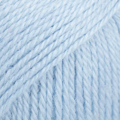 Produktbild von Drops Alpaca Uni Colour 6205 Light Blue Strickgarn