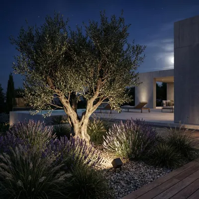 Immagine prodotto di LedsC4 - Faretto LED da esterno, 399 lumen, 3000K, in alluminio e vetro, finitura grigio urbano. Illuminazione moderna e resistente per giardini e terrazze