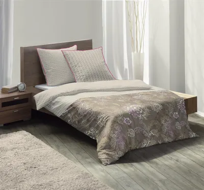 Produktbild von Fleuresse Mako-Satin Bettwäsche 155x220 Blumen Ranken beige Wende 113621-7