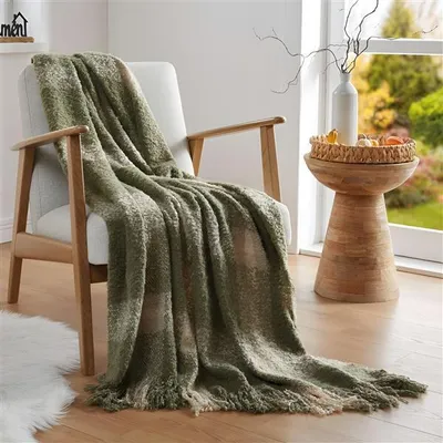 Produktbild von Kuscheldecke "Karo" weich, 127x152 cm, grün, Decke in Webobtik, Sofadecke mit Fransen, Couchdecke, Wohndecke