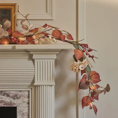Herbst-Girlande Kunstblätter, 20 warmweiße LEDs, Timer, 1,5 m