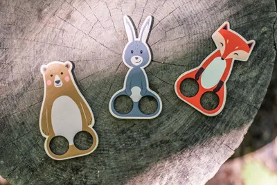 Obrázek produktu pro BeWooden Loutkové prstové divadlo Lišárna - liška, zajíc, medvěd