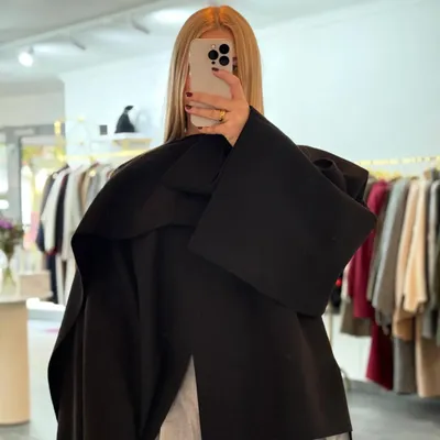 Produktbild von Cape Poncho "Lydia" Schwarz, Onesize (XS-XL) für Damen Poncho, übergroßer Cape für den Herbst und Winter, Frauen Cape, Wintercape, Langarm Cape Poncho