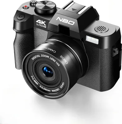 Produktbild von NBD 4K 48-MP Kamera mit drehbarem Display, manueller Fokussierung, HDMI, 32 GB Karte und 2 Akkus.