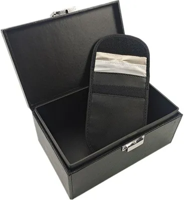 Obrázok produktu pre Box na blokovanie signálu kľúčov od auta s vreckom na RFID – dvojradový, odolný box na blokovanie signálu pre kľúče od auta – dvojvrstvový box na blokovanie signálu pre kľúče od auta s vreckom na RFID