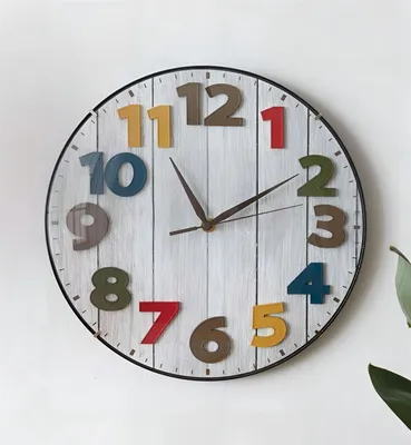 Produktbild von Wanduhr "Bunt" Ø 30 cm groß, in Holz Optik grau, moderne Uhr für Wohnzimmer & Küche, Wohnzimmeruhr