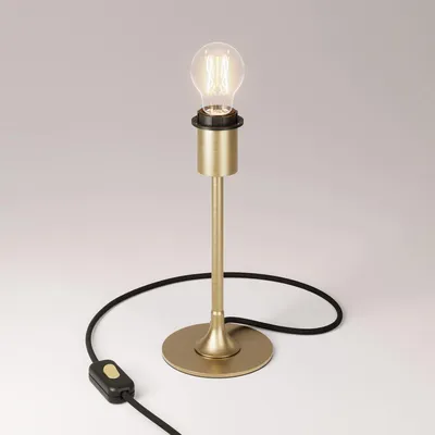 Image de Lampe de table MAG-Y avec base métallique ronde et prédisposition pour abat-jour