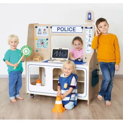 Immagine prodotto di Set di giocattoli in legno "Stazione dei pompieri e della polizia" di Beleduc