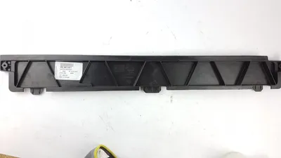Obrázok produktu pre Originálny chladičový držiak Volkswagen, kód dielovej sady: 6R0806249E