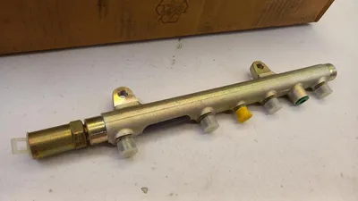 Immagine prodotto di Originale tubo di distribuzione del carburante RENAULT Laguna II Trafic, codice 7700114017