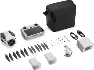 Immagine prodotto di DJI Mini 3, confezione "Fly More" e telecomando DJI RC
