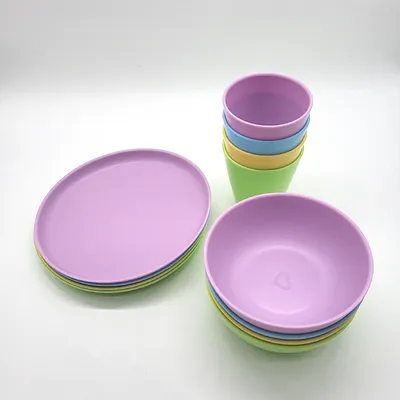 Image de Ensemble de vaisselle Munchkin pour tout-petits : gobelets, bols et assiettes
