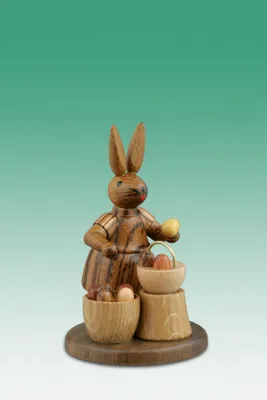 Produktbild von Osterdekoration Osterhase bei den Ostervorbereitungen Höhe 7,5cm NEU