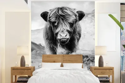 Produktbild von MuchoWow® Fototapete für Wohnzimmer oder Schlafzimmer Wandtapete Vinyl Motivtapete Schottischer Highlander - Berg - Schwarz - Weiß - 175x240 cm - Schlafzimmertapete