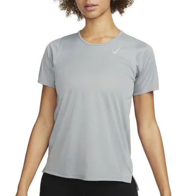 Produktbild von NIKE Dri-FIT Race Kurzarm-Laufoberteil