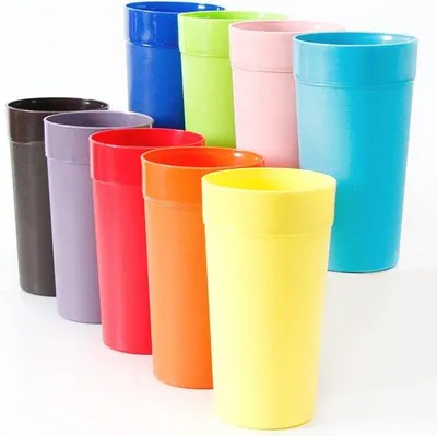Produktbild von Famanu Trinkbecher 600ML - 18 Stück in 9 Farben