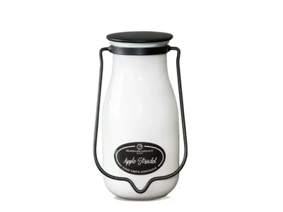 Obrázek produktu pro MILKHOUSE CANDLE Jablko Stroodel vonná svíčka Milkbottle velká 396g