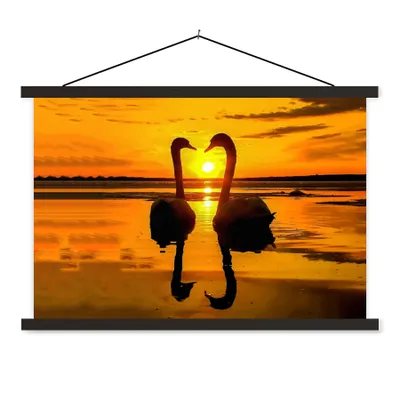 Produktbild von MuchoWow® Textilposter Schwäne - Sonnenuntergang - Vogel - Orange - Wasser 60x40 cm mit schwarzem Rahmen - Hölzernes