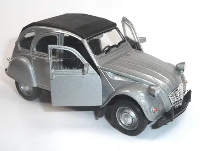 Produktbild von Modellauto Citroen 2CV Ente ca. 1:34 Spritzguss ca. 12cm silber / geschlossen