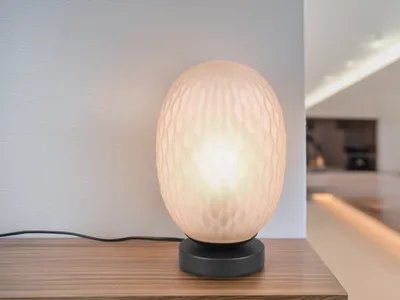 Produktbild von Kleine Retro LED Tischlampe dimmbar mit Amberfarbigem Glas Lampenschirm oval