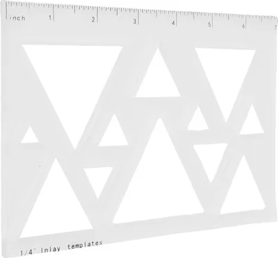 Imagen del producto de Plantilla decorativa transparente de acrílico para fresadora, con regla y escala, ideal para proyectos de carpintería DIY. Diseño triangular, 12 funciones en 1