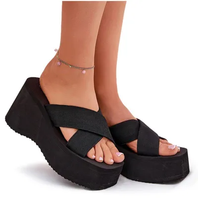 Produktbild von Damen Sandalen Mit Keilabsatz Und Plateau Schwarz Sevolee 39