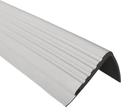 Obrázek produktu pro QUEST Schodová lišta 48x42 mm, 1.5m PMW PVC, Protiskluzová schodová hrana, schodový profil, ochrana schodů, šedá