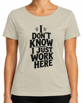 Imagen del producto de No lo sé, solo trabajo aquí. Camiseta para mujer con el texto "Lustig Arbeit" (trabajo divertido), con un toque de sarcasmo. Color: natural