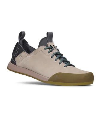 Zustiegsschuhe Session Suede von Black Diamond in Beige und Grau; mit grünem Schnürsenkel und rutschfester Sohle.