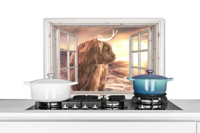 Produktbild von KitchenYeah®  Spritzschutz Küche - Küchenrückwand - Wandschutz für Herd und Spüle - Schottisches Hochlandrind - Aussicht - Sonnenuntergang 70x50 - Alu-Dibond (Alternative zum Spritzschutz aus Glas) -