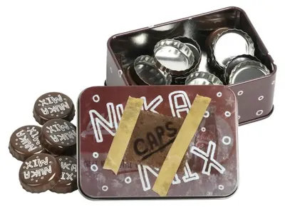 Zdjęcie produktu dla Seria Fallout Bottle Cap – Nuka Mix (w metalowym pudełku kolekcjonerskim)